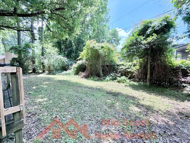 Building Photo - 641 Lagrange Pk Cv