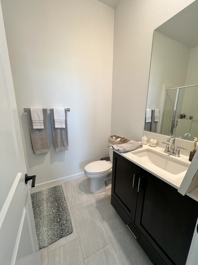 Building Photo - 1233 Sunrise Vw