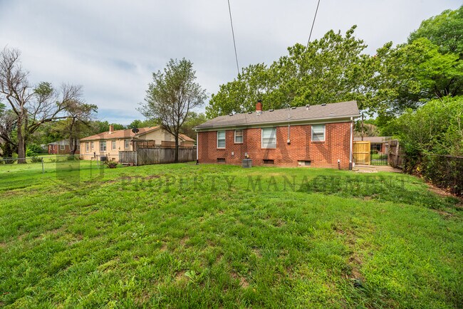 Building Photo - 1144 Prairie Park Rd