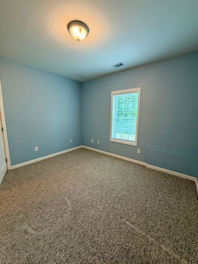 Building Photo - Stunning 5BR Retreat in Gated Village at Telfair
