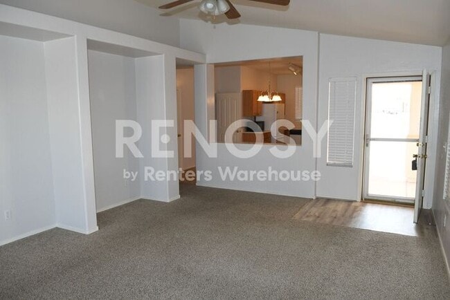 Building Photo - Ideal 3 Br 2 Ba 2 Cg Home Near Loop 303 & Greenway in Surprise!