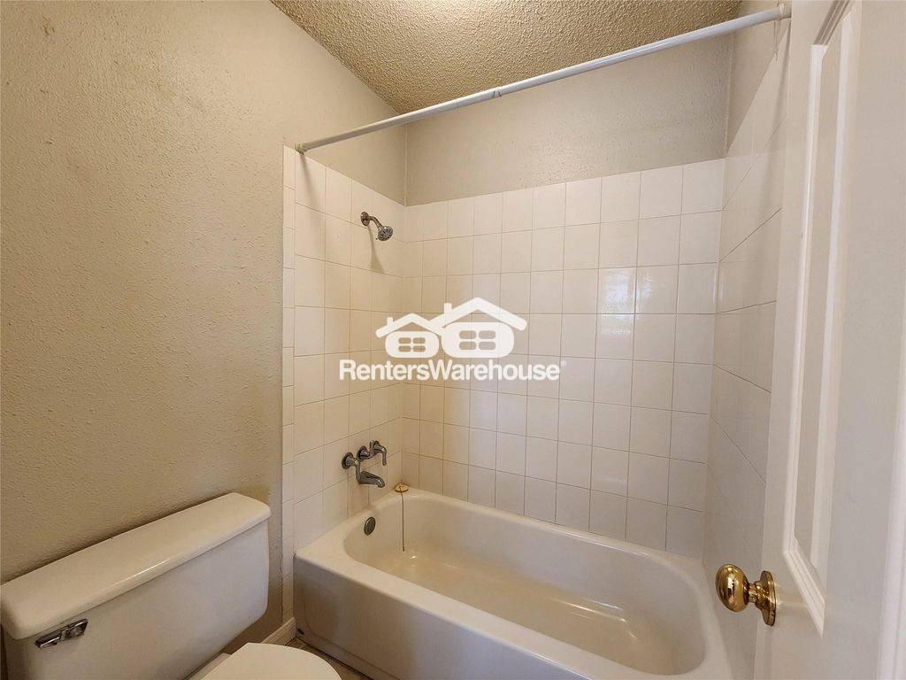 Building Photo - 9607 Hanford St