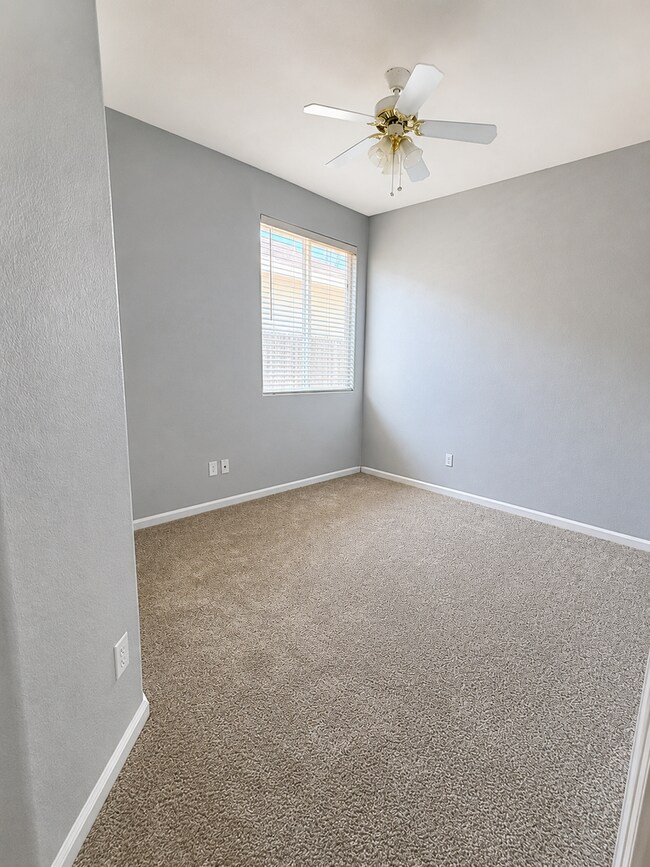 Building Photo - 523 Beckman Way