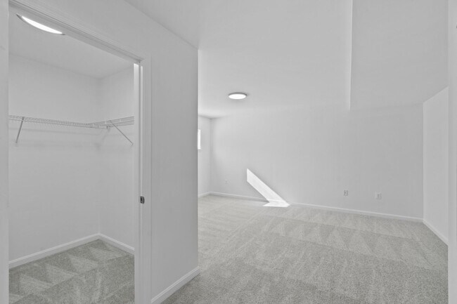 Building Photo - 2 bedroom 2 full bath condo in Annapolis - Ready Now!