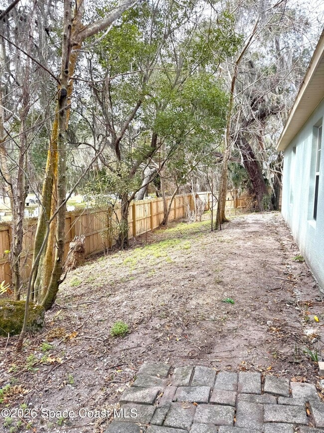 Building Photo - 320 Jennifer Dr