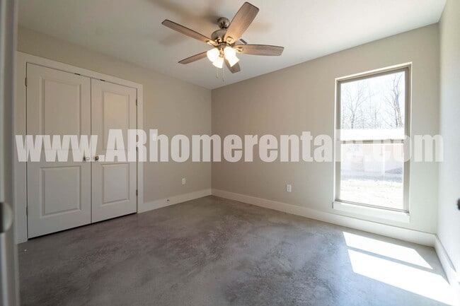 Building Photo - 29 John Ross Dr