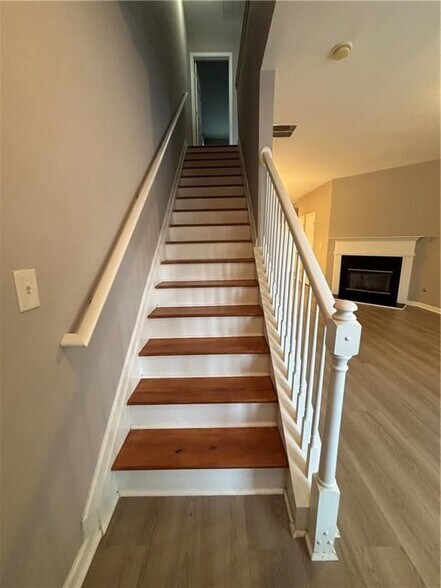 Building Photo - 3300 Hidden Cove Cir NW