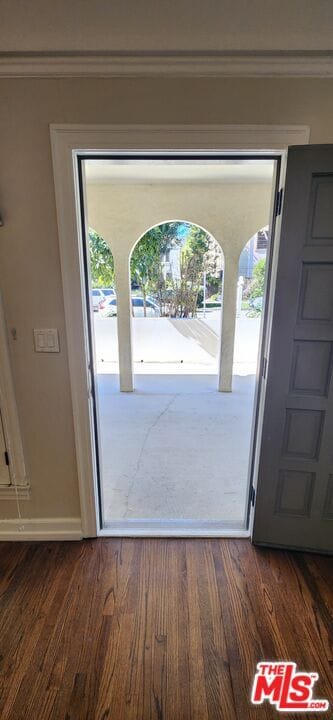 Building Photo - 1024 Cloverdale Ave