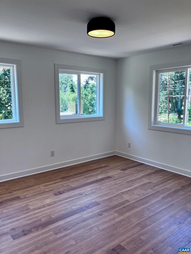 Building Photo - 106 Buckingham Cir