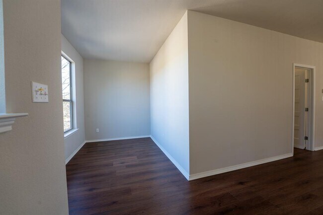 Building Photo - 10125 Milla Cir