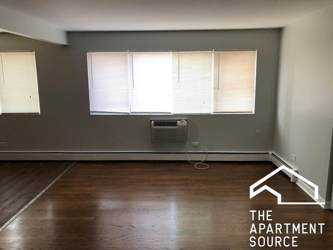 Building Photo - 8549 Grand Ave