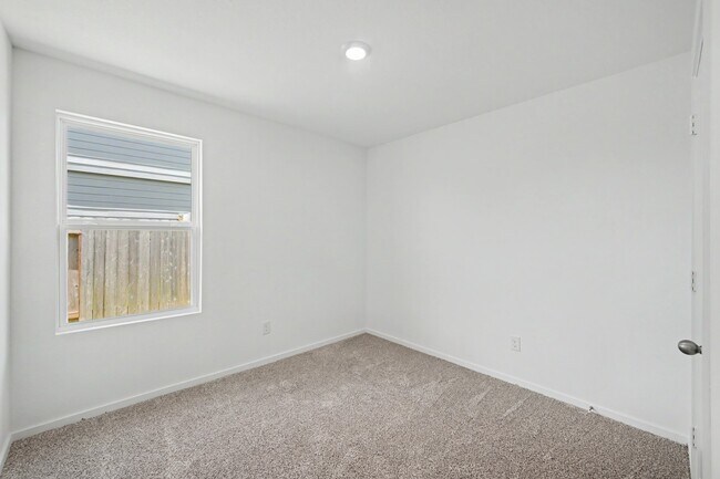 Building Photo - 40839 Hawthorne Glades St