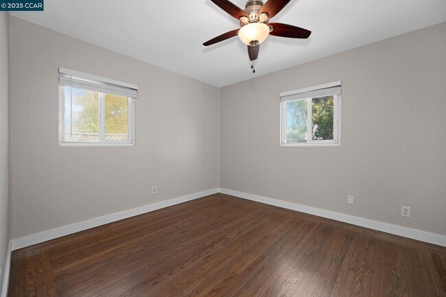 Building Photo - 880 Audrey Ct