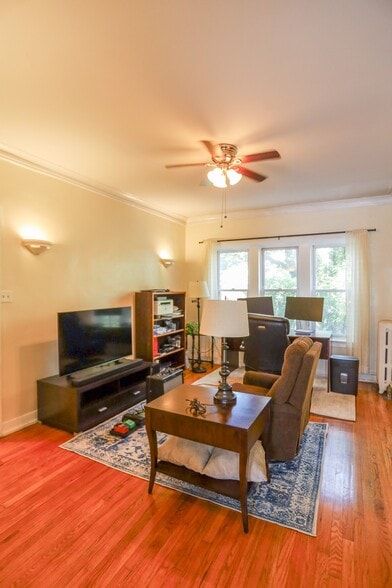Building Photo - 613 W Arlington Pl