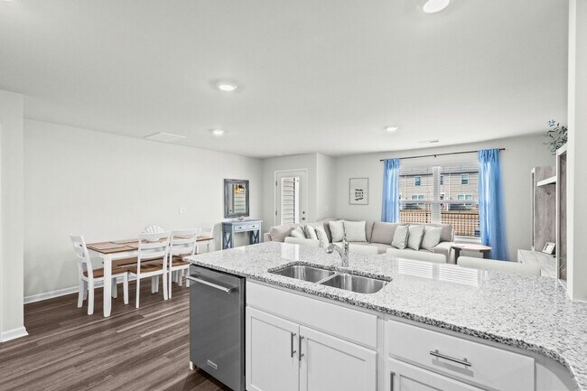 Building Photo - All Inclusive Seasonal Rental Available January 5-March 31st.