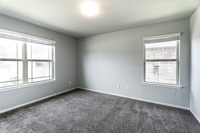 Building Photo - 29319 Dunns Creek Ct