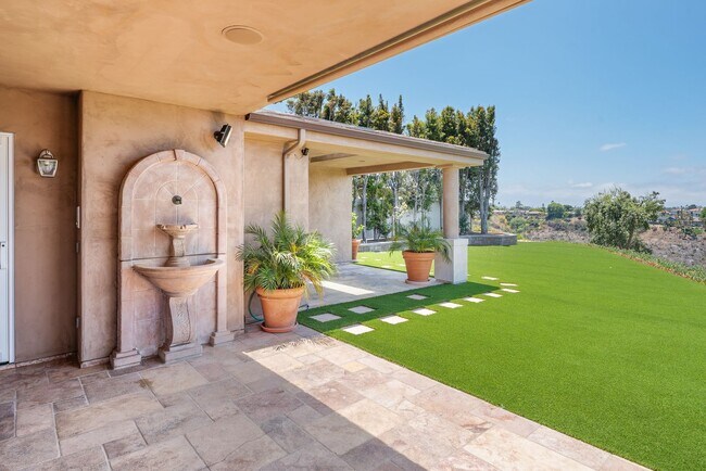 Building Photo - Custom Single Story in coveted Alvarado Es...