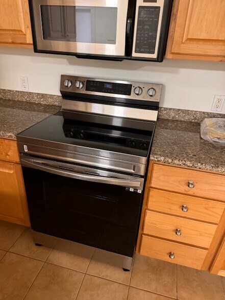 kitchen - 2333 Boylston Ave E