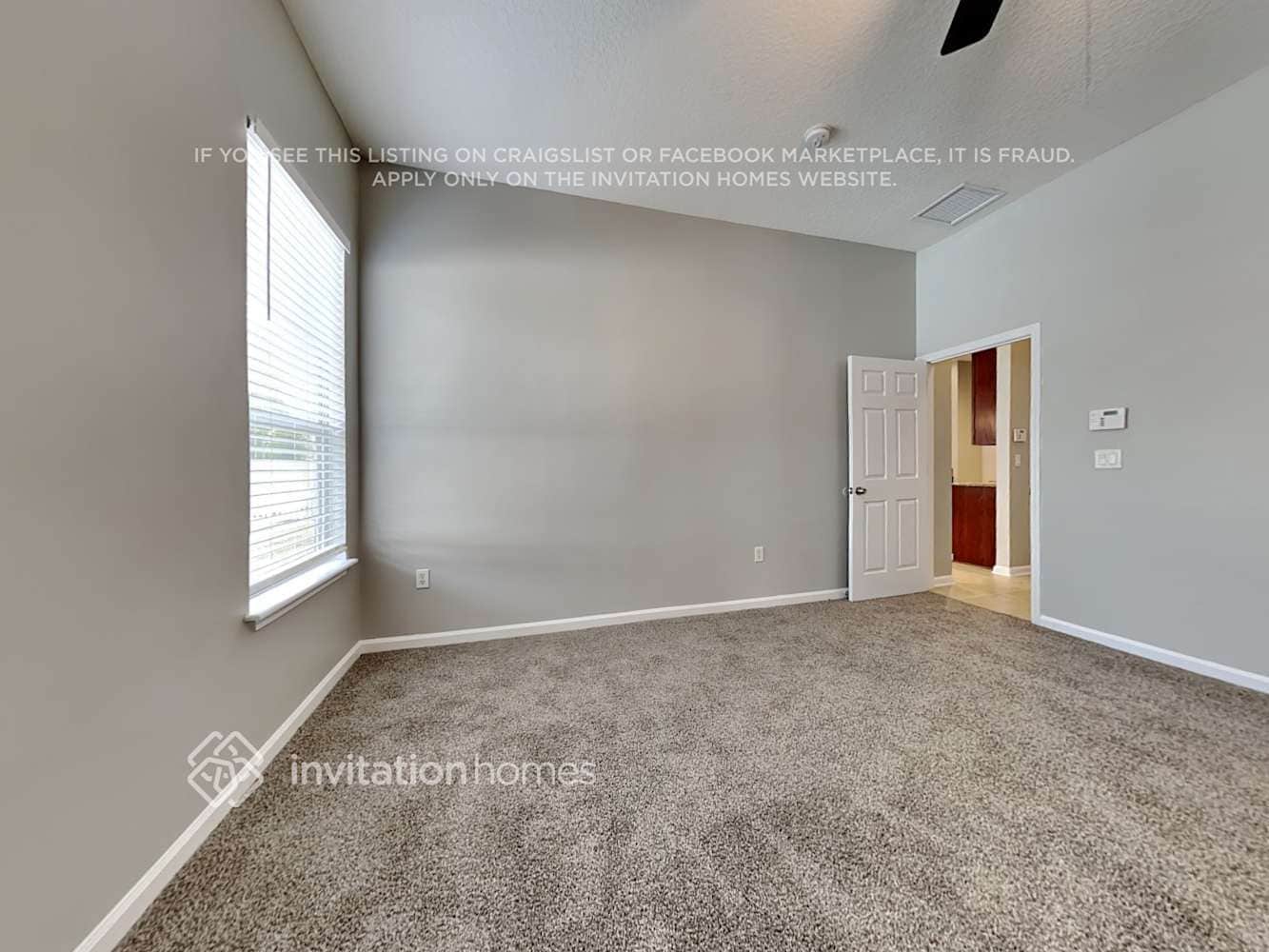 Building Photo - 216 N Hidden Tree Dr