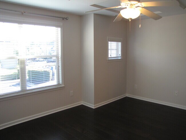 Building Photo - 42 Intuition Cir