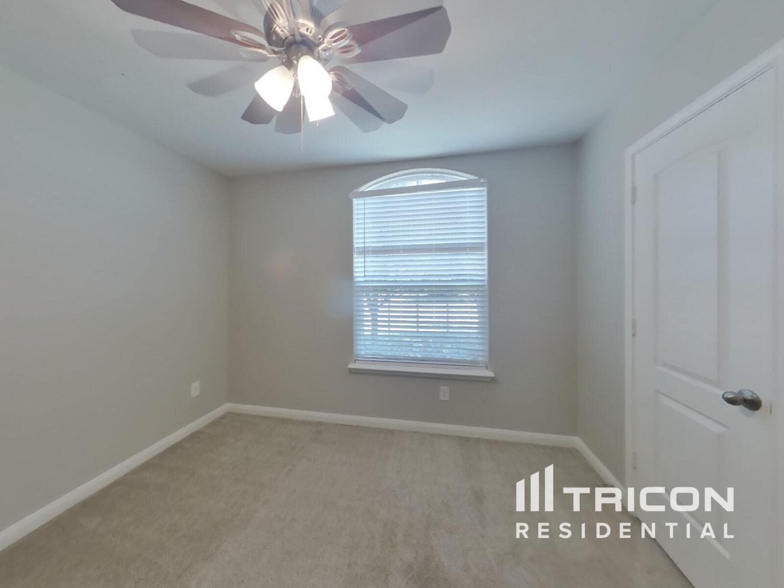 Building Photo - 2111 Juniper Dr