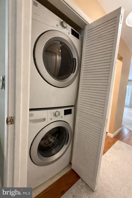 Building Photo - 20575 Snowshoe Square