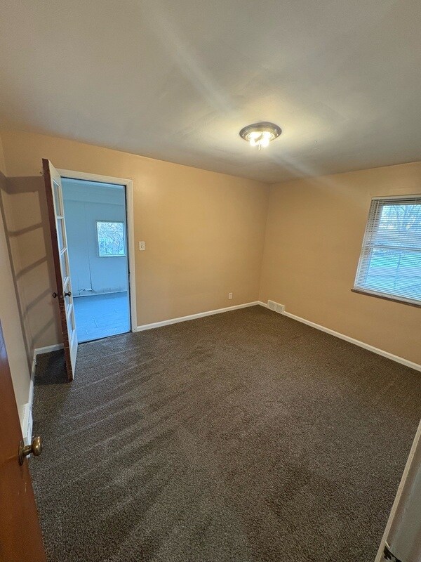 Building Photo - 14836 Rutherford St