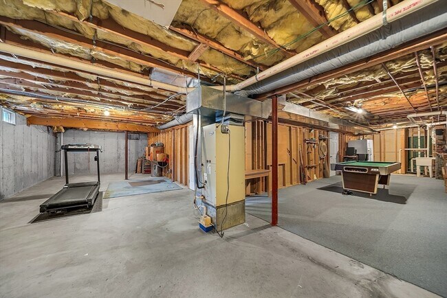 Building Photo - 51 Bogle St