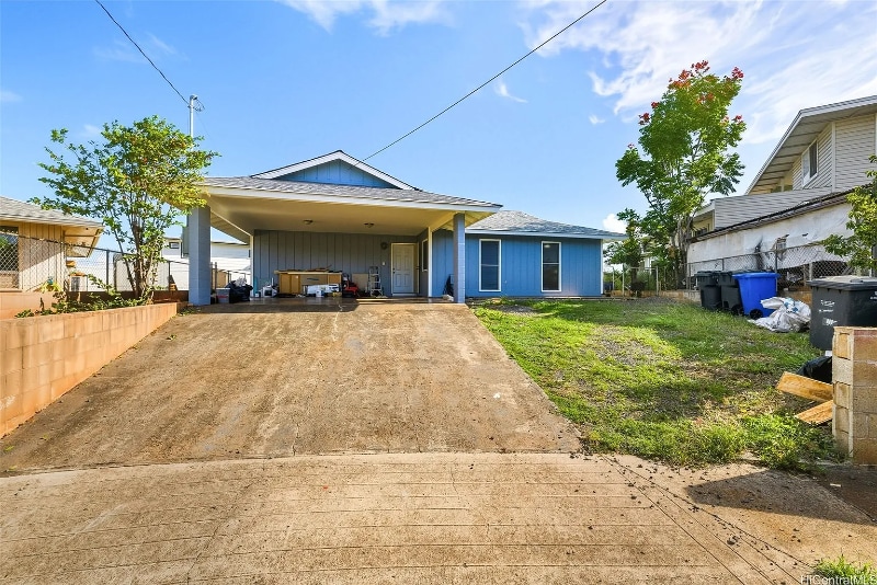 Building Photo - 1425 Kawelu St