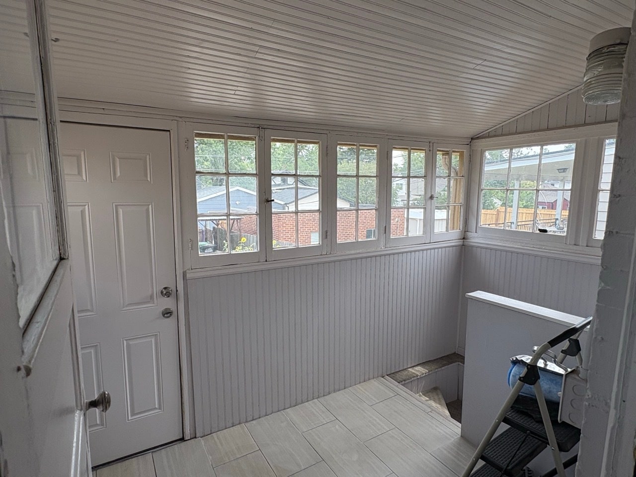Sunroom - 3406 N Raleigh St