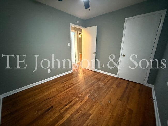 Building Photo - Charming 4 Bedroom in Winston Salem
