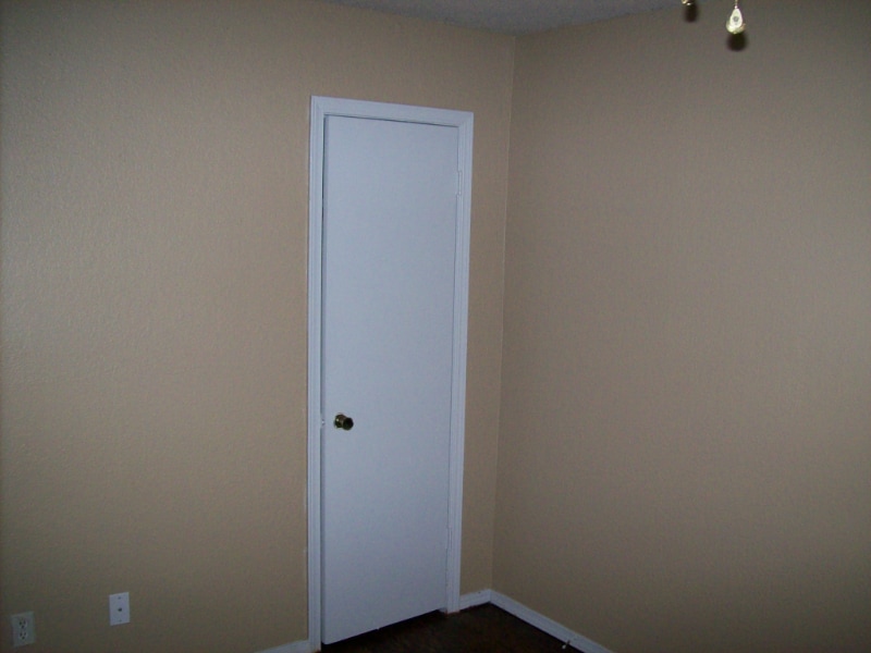 Building Photo - 410 S Greengate Dr