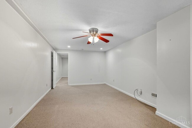 Building Photo - 6671 Foxfield Dr