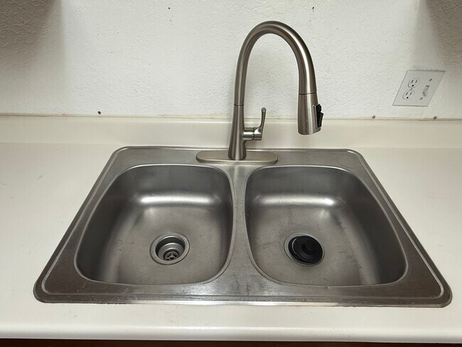 Building Photo - 3002 N 70th St