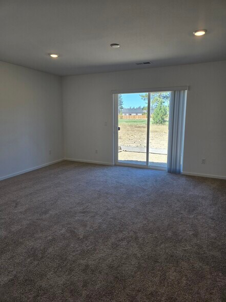 Building Photo - 51785 Jubilee Pine Dr