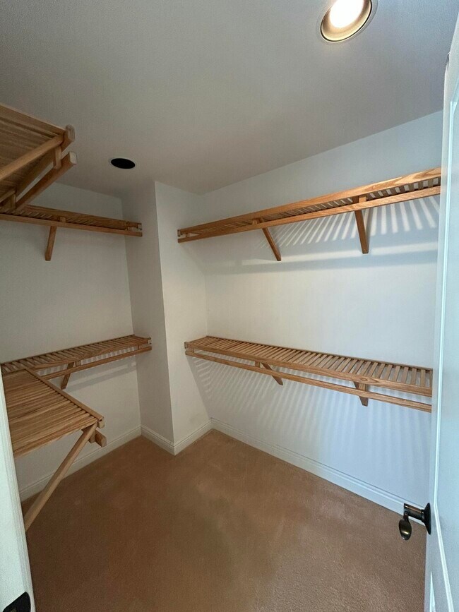 Building Photo - 11627 SE Florida Ave