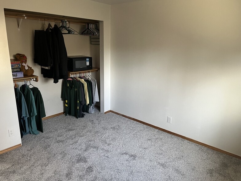 Building Photo - 4165 Berrywood Dr