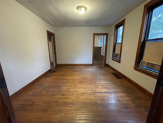 Building Photo - 833 German St