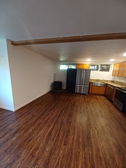 Building Photo - 55881 SW Cherry Grove Dr