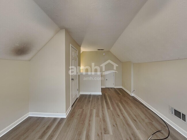 Building Photo - 785 Mount Royal Cv