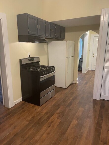 Building Photo - 60 1/2 Days Park