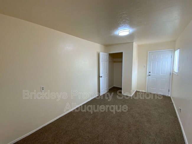 Building Photo - 12700 Mountain Rd NE