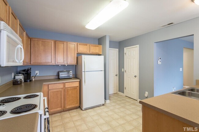 Building Photo - 3801 Burtons Barn St