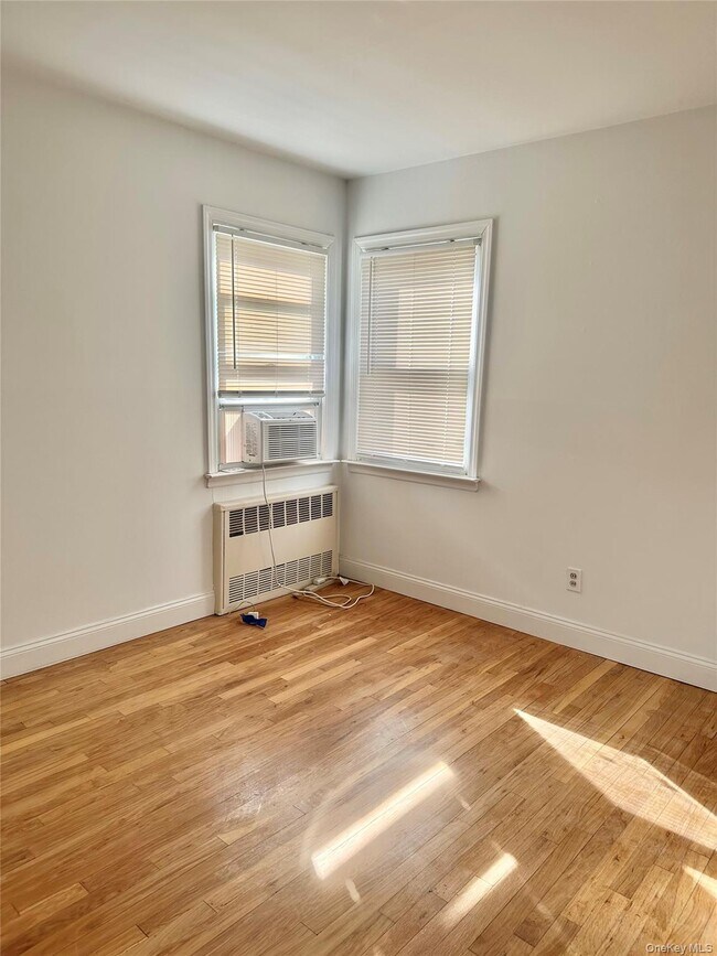 Building Photo - 110 Evergreen Ave