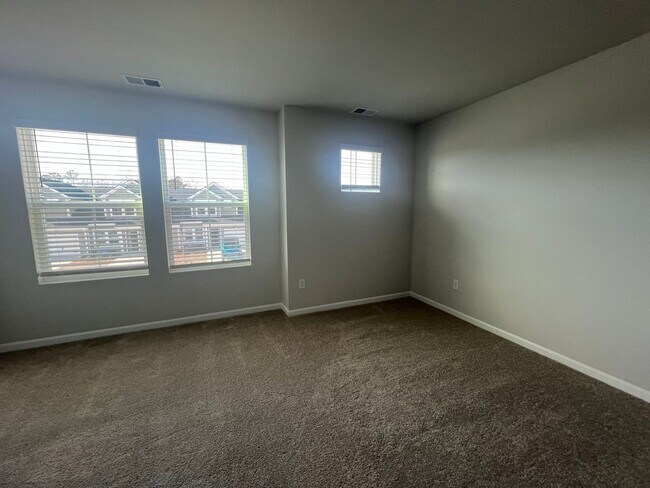 Building Photo - COLLINS WALK IN CONWAY