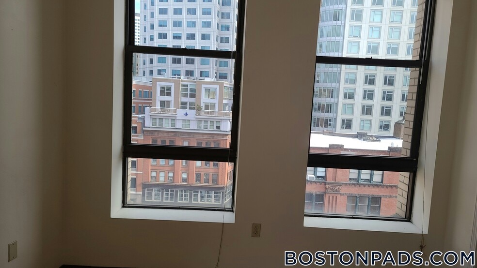 Building Photo - 81 Essex St