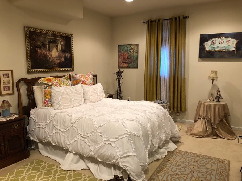 Master bedroom with renters furniture - 1606 Rising Ridge Rd