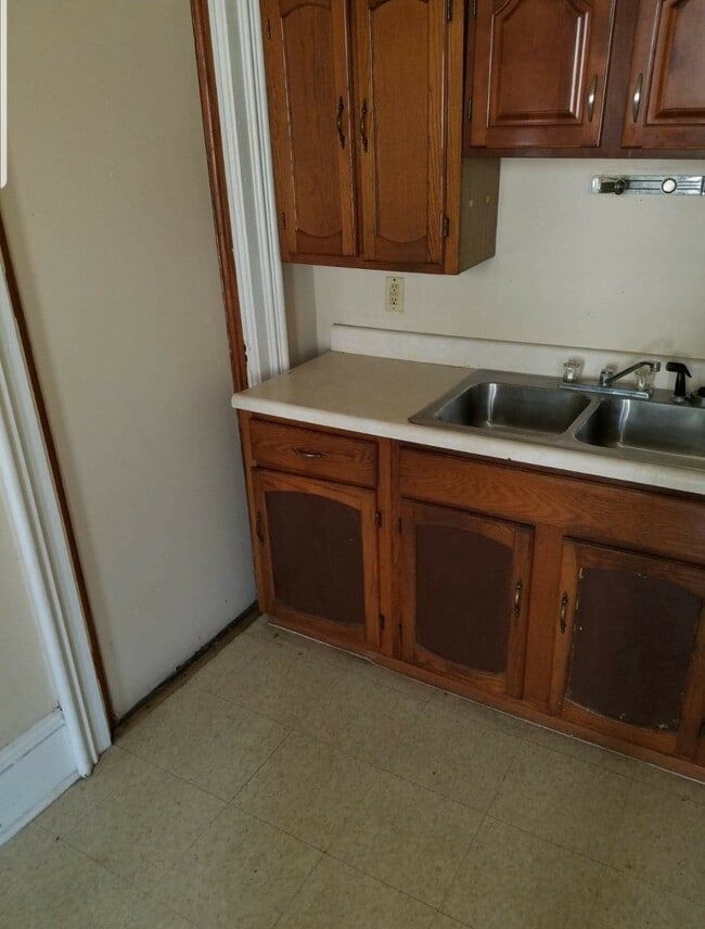 Building Photo - 340 S Ohio St