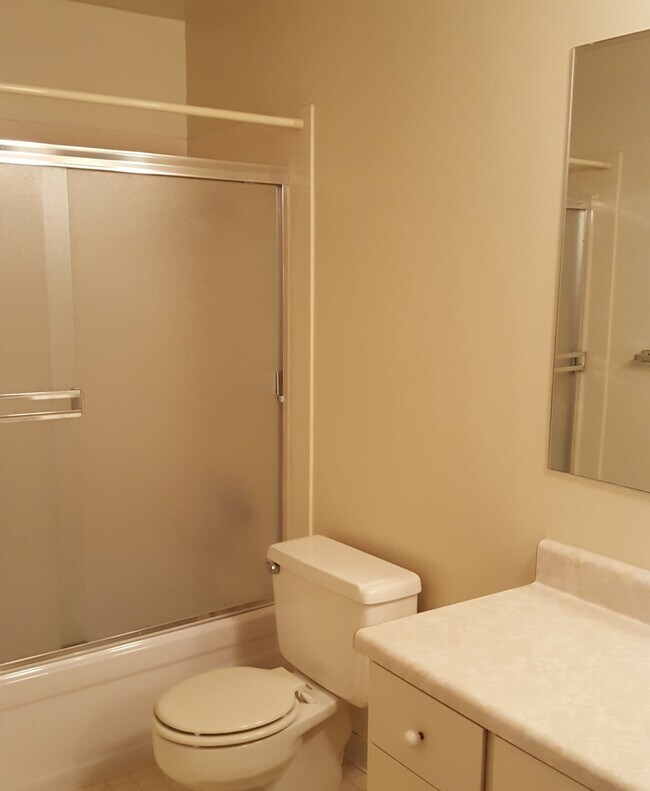 Building Photo - Location, Location! Easy Living in Walnut Creek near Heather Farms/John Muir