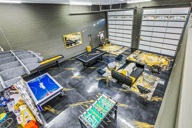 Building Photo - 41370 Sparkey Way